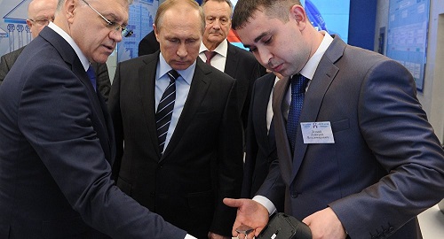 Tổng thống Putin được trao "chìa khóa bầu trời"